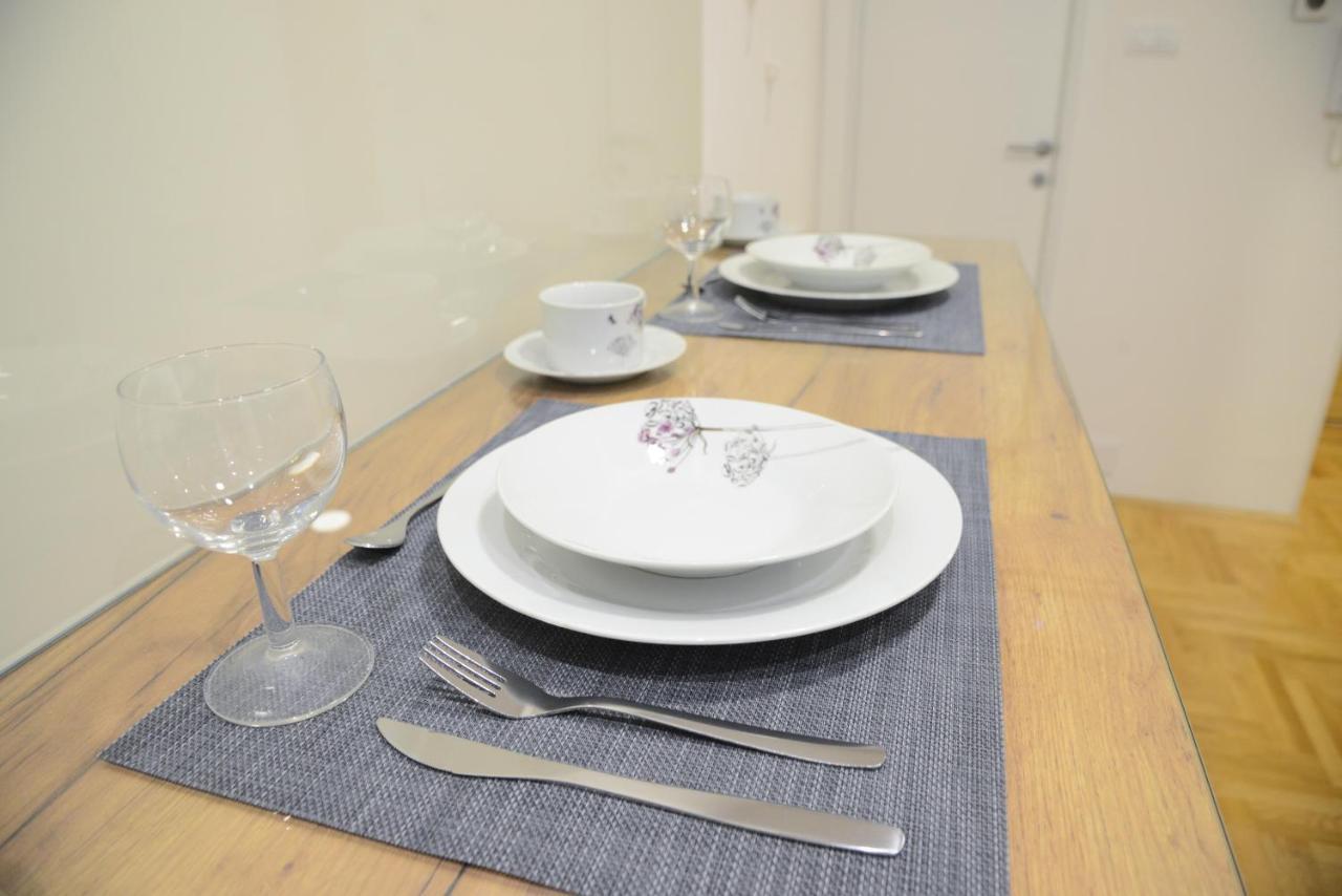 Anna Apartment โนวีซาด ภายนอก รูปภาพ