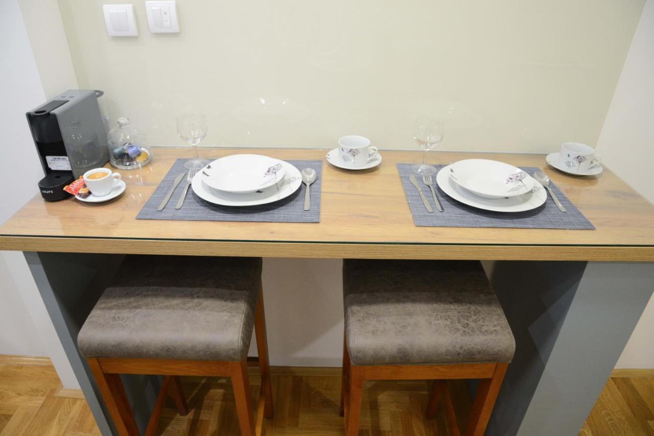 Anna Apartment โนวีซาด ภายนอก รูปภาพ