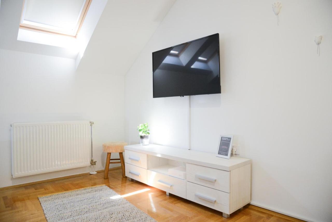 Anna Apartment โนวีซาด ภายนอก รูปภาพ