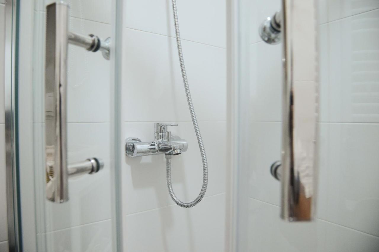 Anna Apartment โนวีซาด ภายนอก รูปภาพ